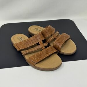 Clarks Elizabelle Ave Sandal size 6